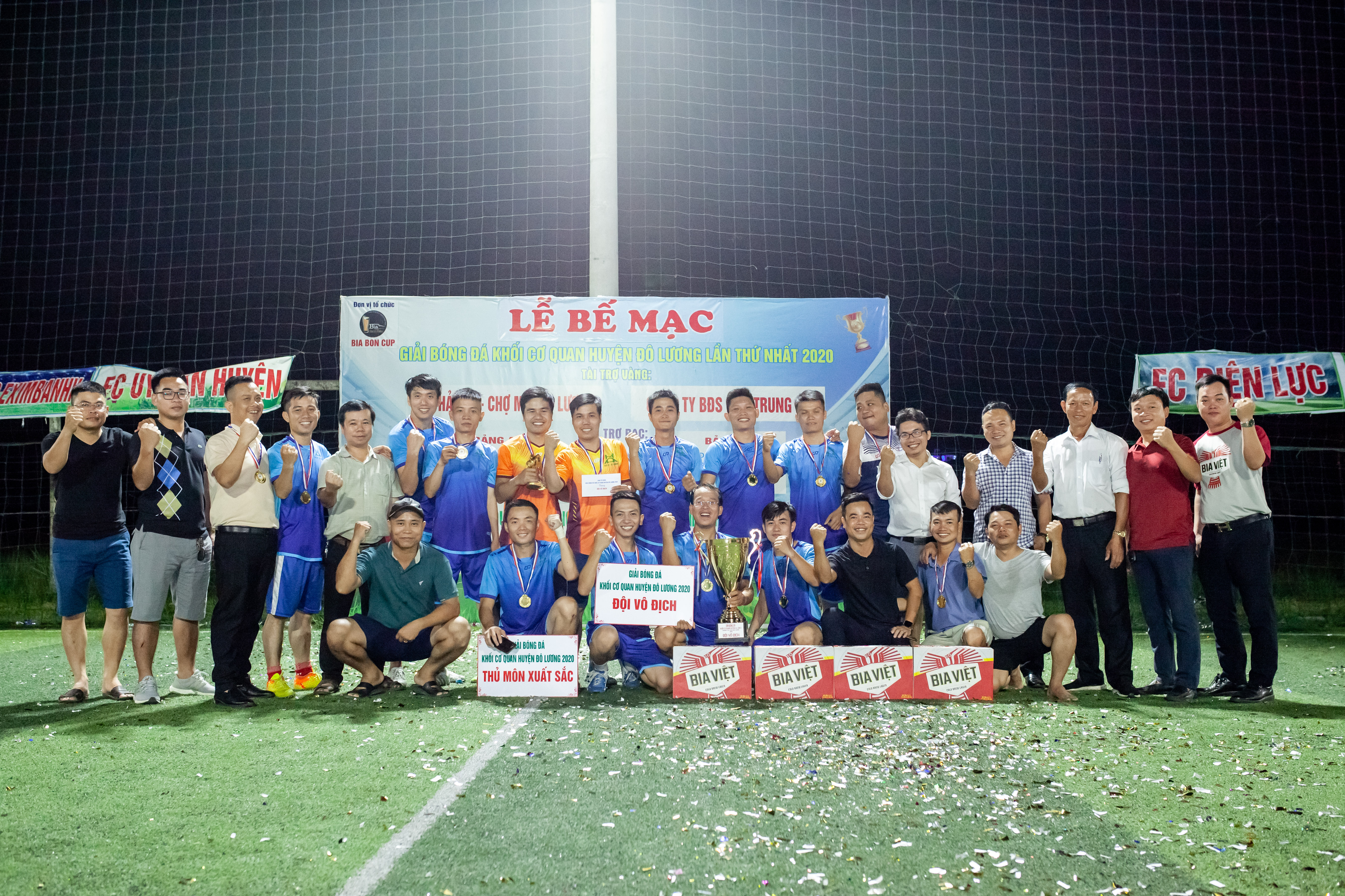 Bắc Trung Bộ tài trợ Vàng giải bóng đá Khối cơ quan huyện Đô Lương